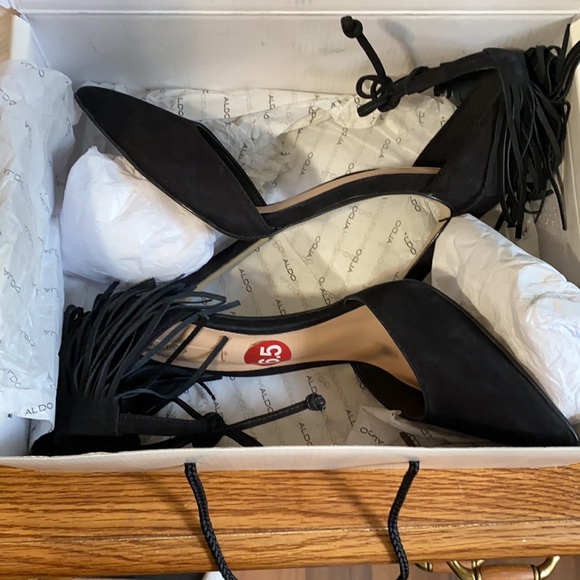 BNIB Aldo Black heels - Picture 7 of 9